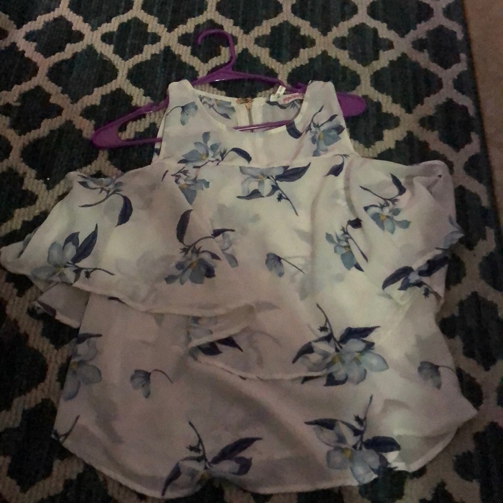 Short sleeve floral shirt
